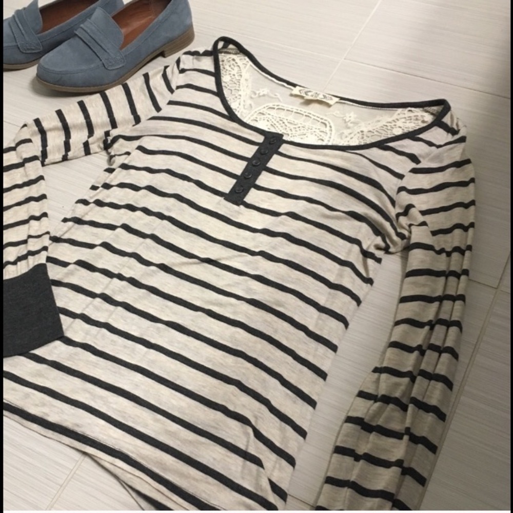 Soft Lace Back Long-Sleeve Top